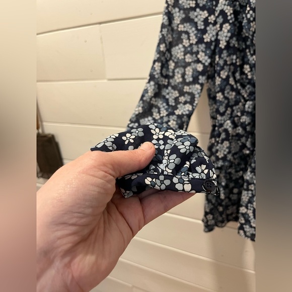 💙NWOT Michael Kors floral ruched blouse - XXS💙 - Picture 8 of 9